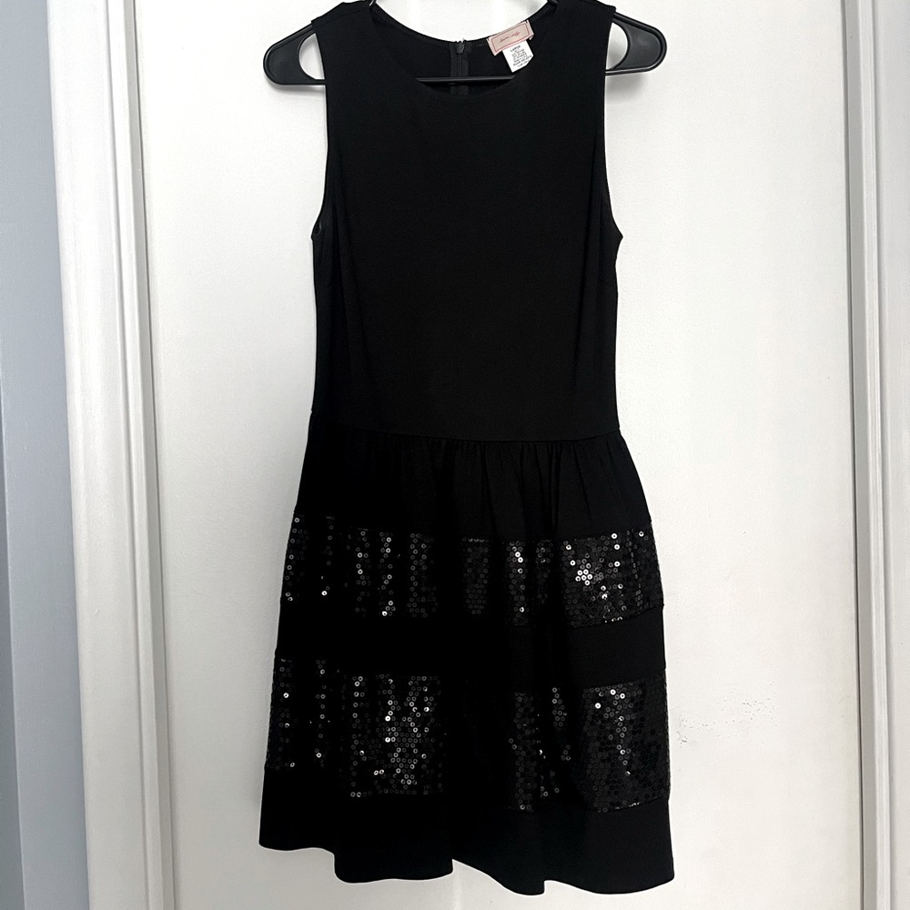 Black cocktail dress with sequin skirt, size large. Barely worn